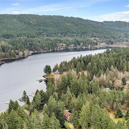 Chalet Style Cottage Near Shawnigan Lake Extérieur photo