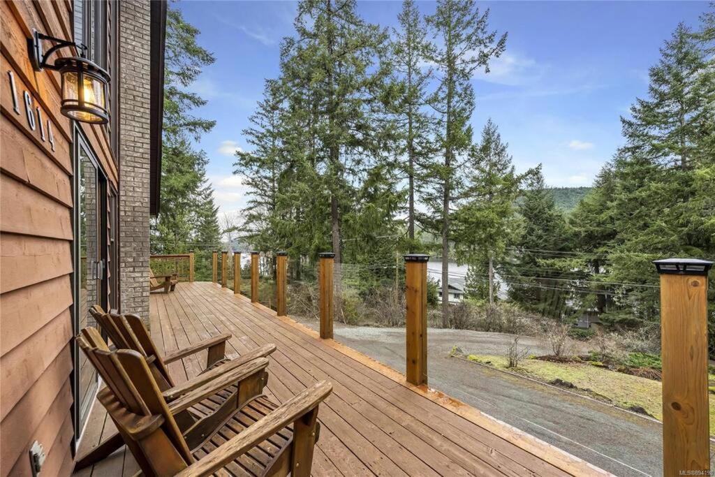 Chalet Style Cottage Near Shawnigan Lake Extérieur photo