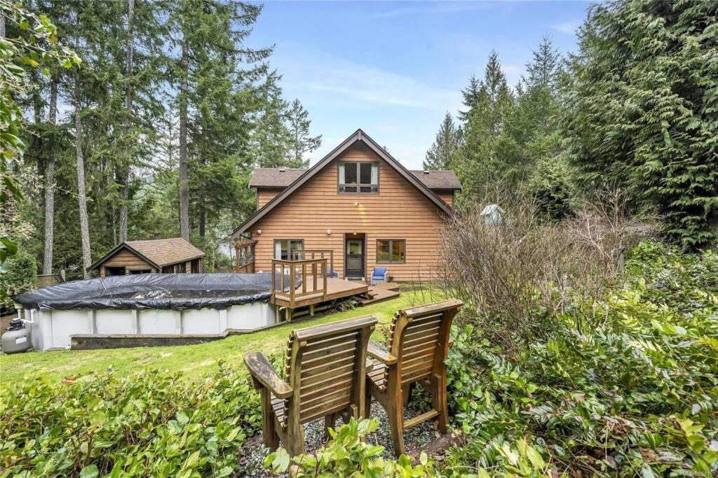 Chalet Style Cottage Near Shawnigan Lake Extérieur photo