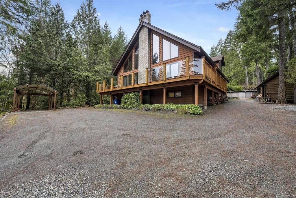 Chalet Style Cottage Near Shawnigan Lake Extérieur photo