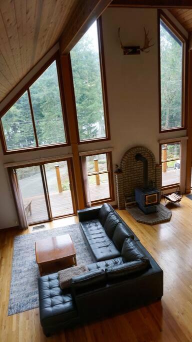 Chalet Style Cottage Near Shawnigan Lake Extérieur photo